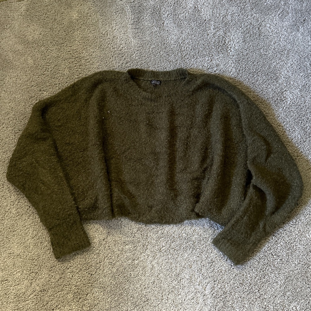 Boucle cropped sweater